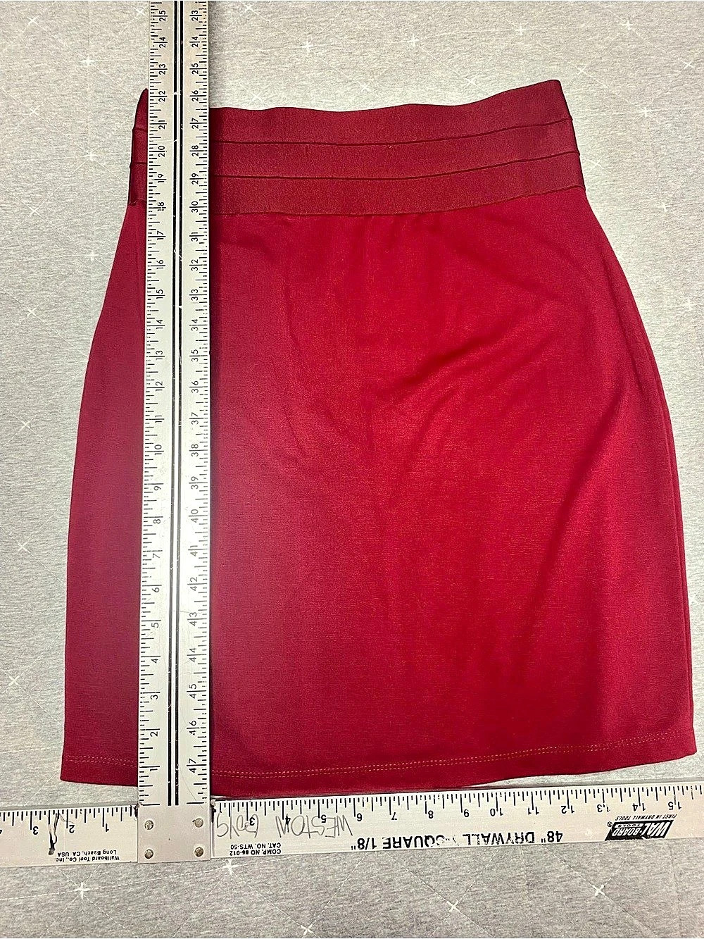 Max Studio S710P16 Red Mini Skirt Size Large